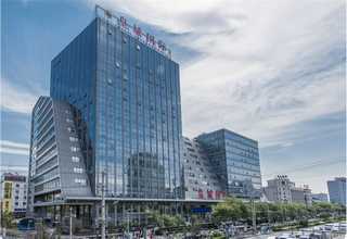 河北專業(yè)工業(yè)直流滑升門機上門安裝